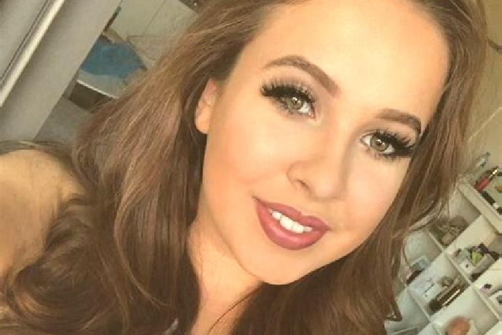 Clara, 24, a blonde brown-eyed mixed companion based in Retova. Offering A-Level, Girlfriend Experience, Massage, Deep French Kissing, Domination. Available ...