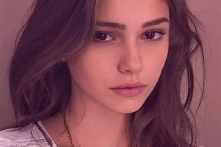 Clara, 24, a chestnut green-eyed slavic companion based in Las Trancas. Offering Fetish, BDSM, Tantra, Domination, GFE. Available for incall and outcall, day...