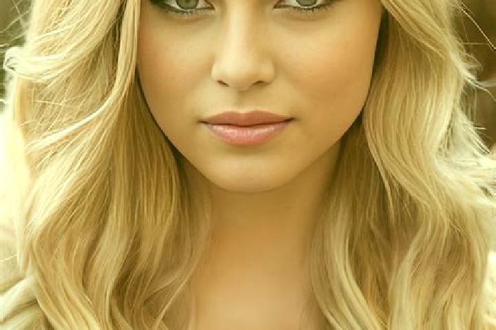 Clara, 24, a dark blonde grey-eyed caribbean companion based in Ngaduloda. Offering GFE, Deep French Kissing, A-Level. Available for incall and outcall, day ...