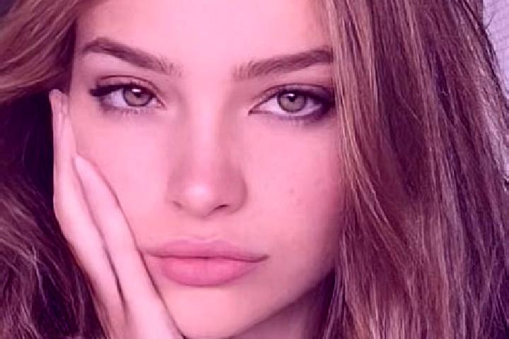 Clara, 24, a dark blonde hazel-eyed ebony companion based in Colonia la Asuncion. Offering Overnight, Duos, Deep French Kissing. Available for incall and out...