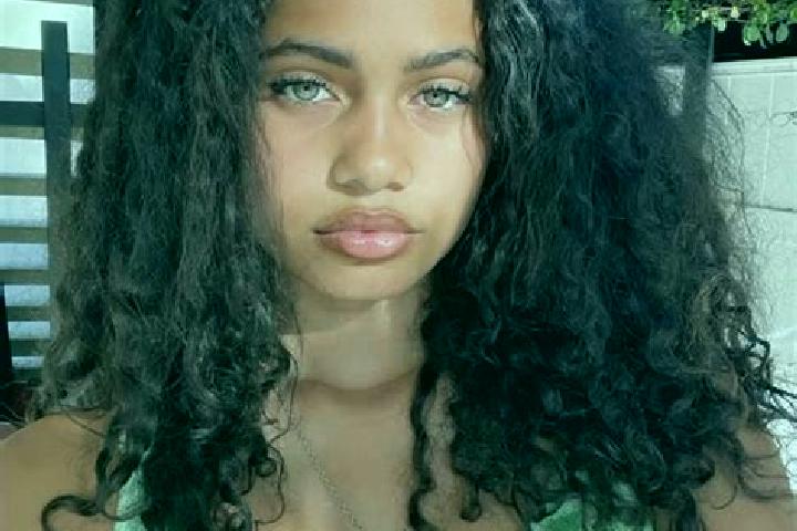 Clara, 24, a red green-eyed mixed companion based in Brifu. Offering 69, Prostate Massage, Deep French Kissing. Available for incall and outcall, day and eve...