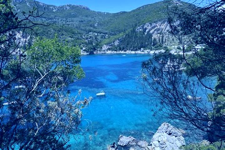 Clara, 24 — Escort in Liapades, Greece