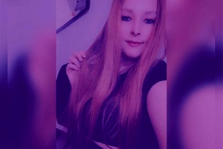 Clara, 24 — Escort in Simmern, Germany