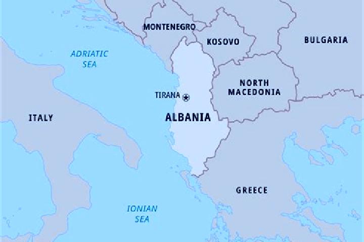 Clara, 24 — Escort in Suke, Albania