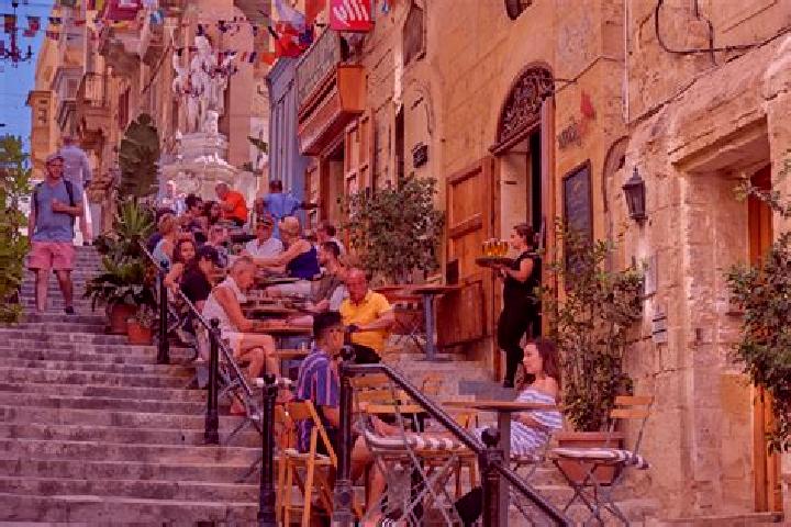 Clara, 24 — Escort in Valletta, Malta
