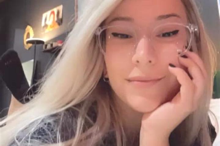 Clara, 25, a blonde dark-eyed ebony companion based in Horice na Sumave. Offering Overnight, BDSM. Available for incall and outcall, overnight bookings avail...