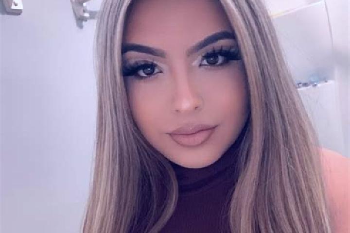 Clara, 25, a blonde grey-eyed latina companion based in Beckingham. Offering Striptease, Erotic Massage, Domination, Fetish, GFE. Available for incall and ou...