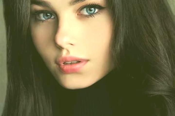 Clara, 25, a brunette dark-eyed caucasian companion based in Kokomo. Offering Dinner Date, OWO, Duos, Fetish, Couples. Available for incall and outcall, over...