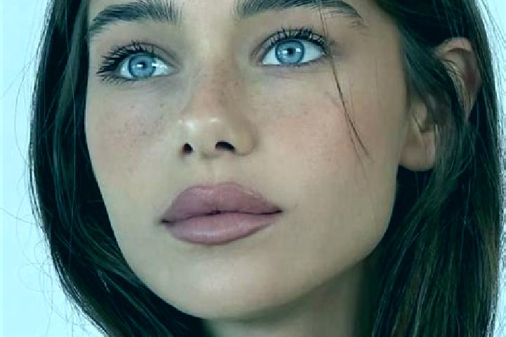 Clara, 25, a brunette green-eyed caucasian companion based in Segbere. Offering Girlfriend Experience, CIM, A-Level, Duos. Available for incall and outcall, ...