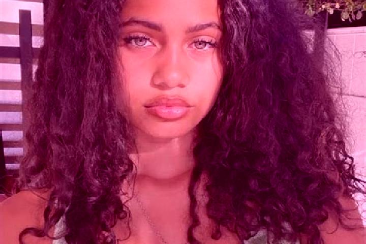 Clara, 25, a red green-eyed mixed companion based in Tocos do Moji. Offering BDSM, Domination, 69, Party Girl. Available for incall and outcall, overnight bo...