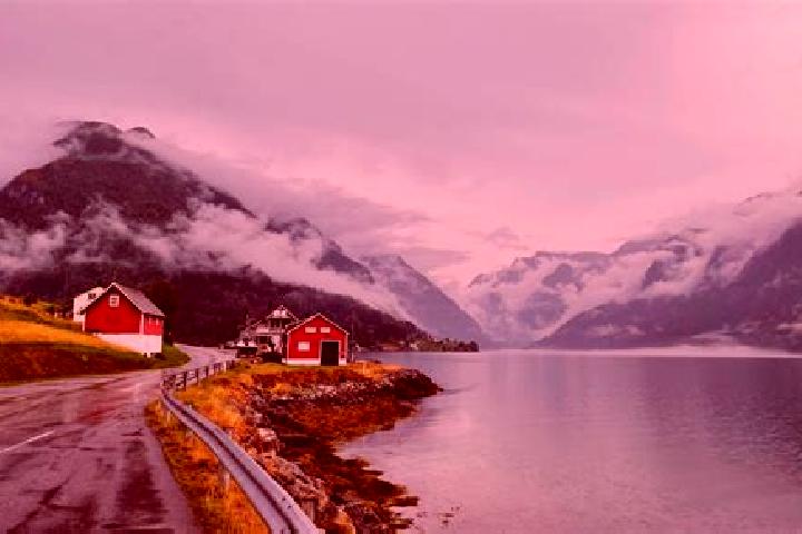 Clara, 25 — Escort in Laerdalsoyri, Norway