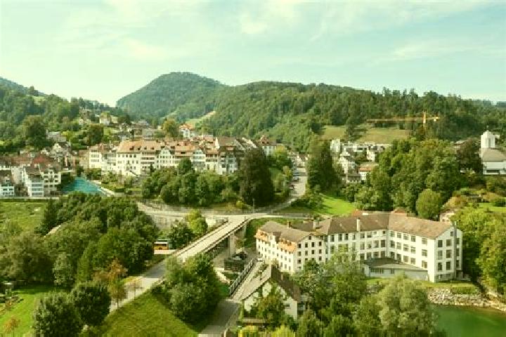 Clara, 25 — Escort in Mogelsberg, Switzerland