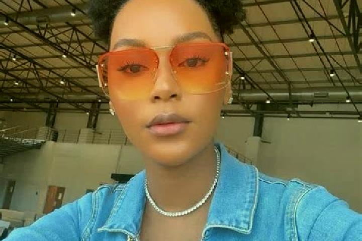 Clara, 25 — Escort in Nkayi, Congo