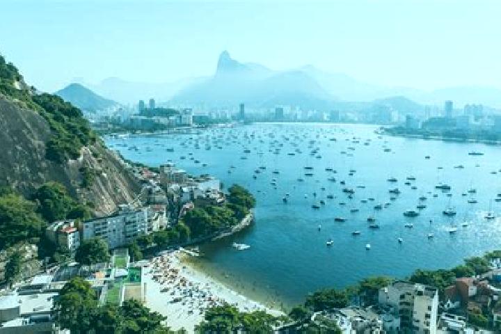 Clara, 25 — Escort in Rio Azul, Brazil