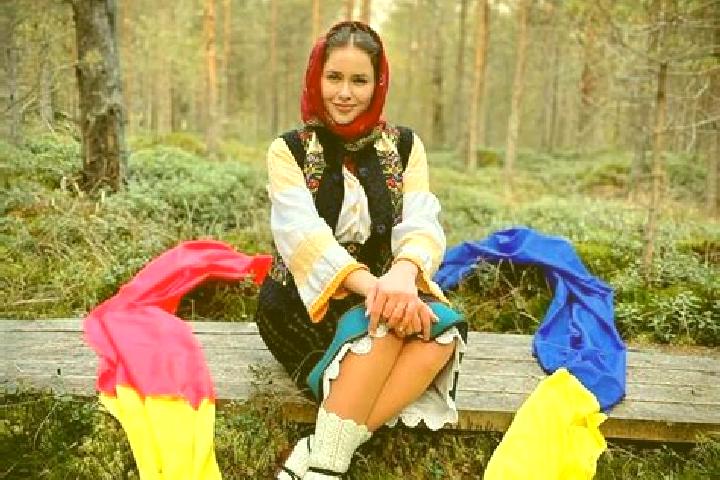 Clara, 25 — Escort in Sadova, Romania