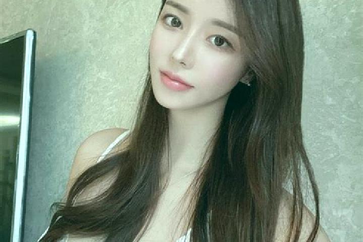 Clara, 25 — Escort in Seosang, South Korea