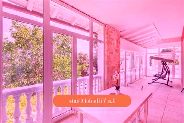 Clara, 25 — Escort in Villa del Conte, Italy