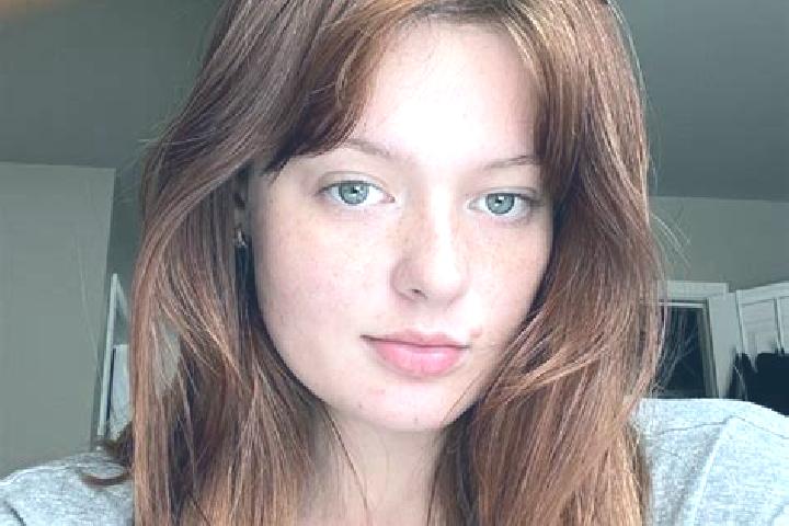 Clara, 26, a auburn blue-eyed caucasian companion based in Hornowek. Offering Dinner Date, GFE, Overnight, CIM, Striptease. Available for incall and outcall,...