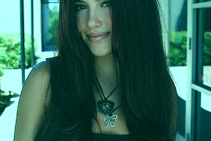 Clara, 26, a auburn brown-eyed mediterranean companion based in Olcea. Offering Domination, A-Level, Erotic Massage, Party Girl. Available for incall and out...