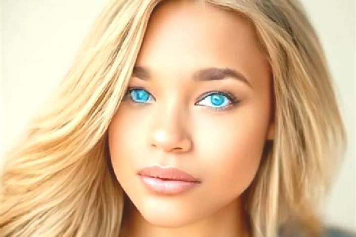 Clara, 26, a blonde blue-eyed latina companion based in Montreuil-Bellay. Offering Erotic Massage, Deep French Kissing, Tantra, BDSM, Domination. Available f...