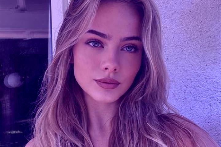 Clara, 26, a blonde hazel-eyed caucasian companion based in Canning Vale. Offering Couples, GFE, Party Girl, Domination, Dinner Date. Available for incall an...