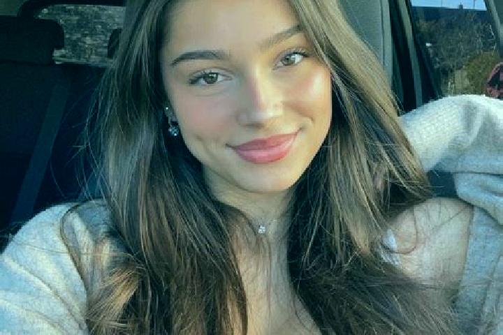 Clara, 26, a brunette brown-eyed asian companion based in Kahrizak. Offering Duos, Prostate Massage, A-Level, Party Girl. Available for incall and outcall, d...