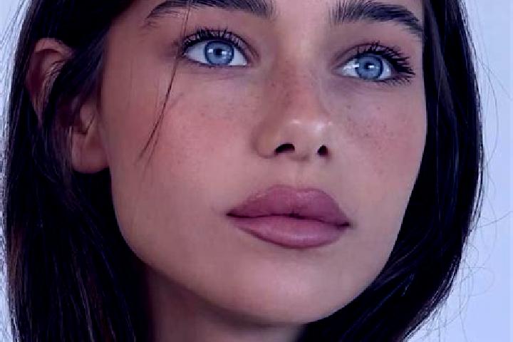 Clara, 26, a brunette brown-eyed european companion based in Zerzavatci. Offering Fetish, Duos, Massage. Available for incall and outcall, overnight bookings...