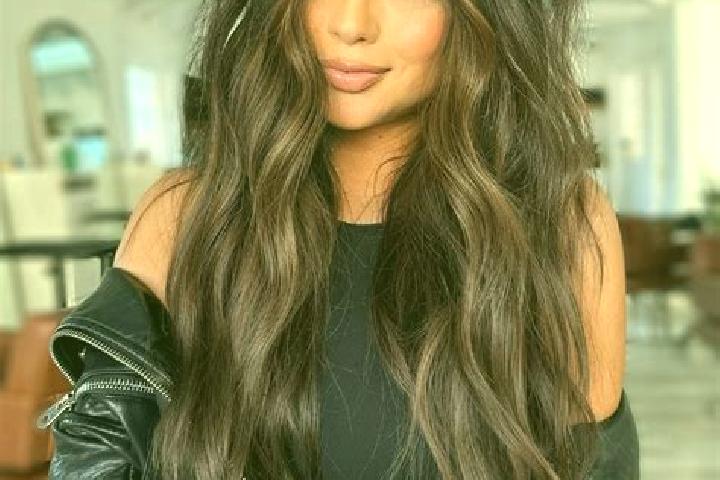 Clara, 26, a brunette dark-eyed mixed companion based in Giuliano. Offering Duos, 69, Striptease. Available for incall and outcall, day and evening dates.