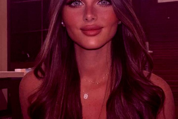 Clara, 26, a brunette dark-eyed slavic companion based in Rhaezuens. Offering Prostate Massage, Erotic Massage, Massage, OWO. Available for incall and outcal...