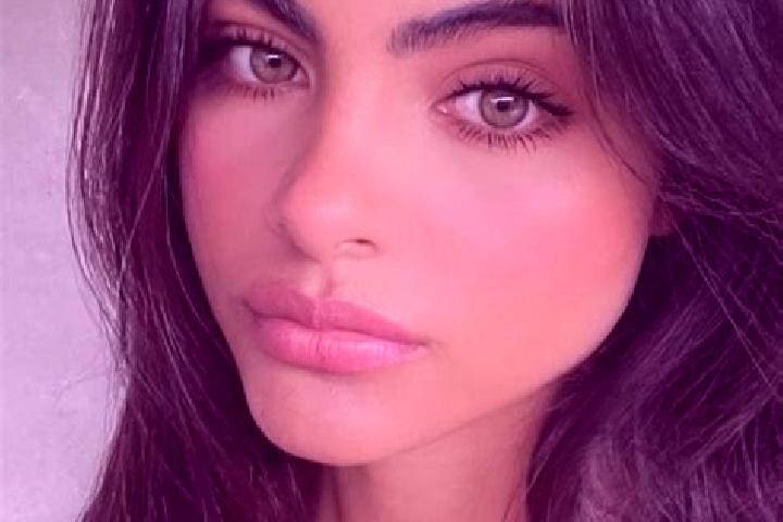 Clara, 26, a brunette green-eyed latina companion based in Cockeysville. Offering A-Level, GFE, Tantra, Domination. Available for incall and outcall, day and...