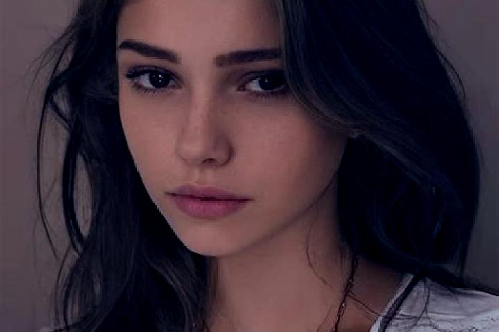 Clara, 26, a red grey-eyed slavic companion based in Los Ciriancitos. Offering 69, Travel Companion, Striptease, Massage, Fetish. Available for incall and ou...