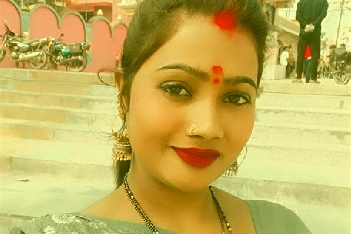 Clara, 26 — Escort in Milak, India