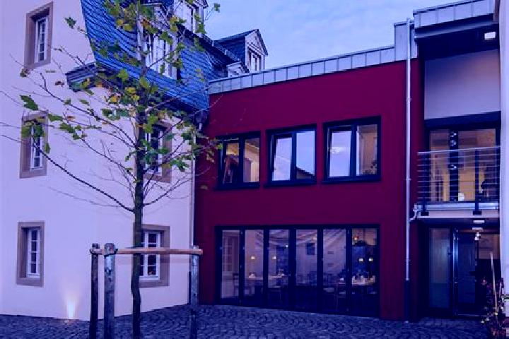 Clara, 26 — Escort in Monzernheim, Germany