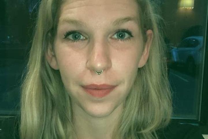 Clara, 26 — Escort in North Chicopee, United States