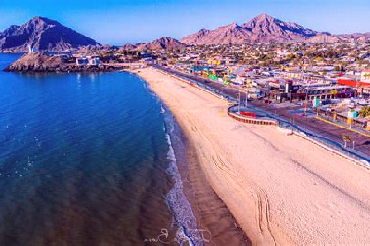 Clara, 26 — Escort in San Felipe Tizapa, Mexico