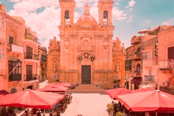 Clara, 26 — Escort in Sannat, Malta