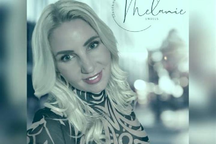 Clara, 26 — Escort in Waltrop, Germany