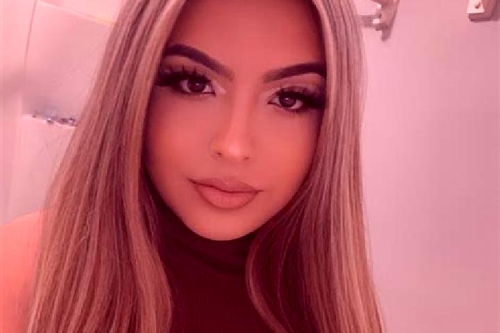 Clara, 27, a blonde amber-eyed latina companion based in Gatbo. Offering CIM, GFE, Tantra, BDSM. Available for incall and outcall, overnight bookings available.