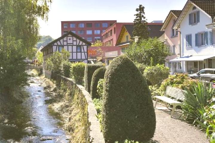 Clara, 27 — Escort in Affoltern / Unterdorf, Switzerland