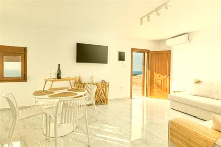 Clara, 27 — Escort in Agia, Greece