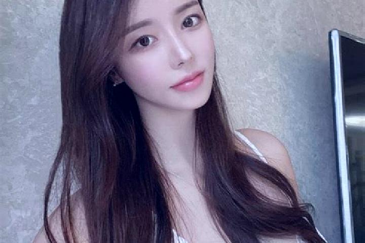 Clara, 27 — Escort in Lengshuiguan, China