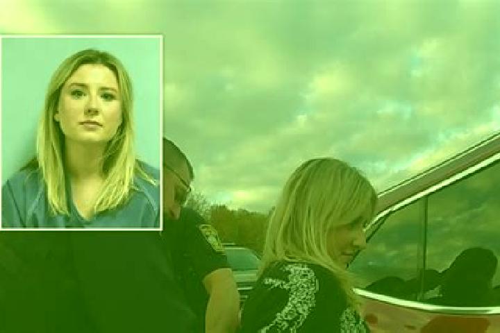 Clara, 27 — Escort in Nelsonville, United States