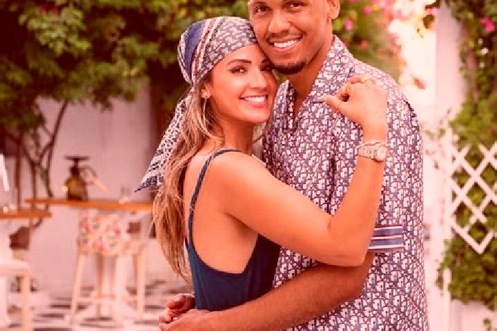 Clara, 27 — Escort in Prudente de Morais, Brazil