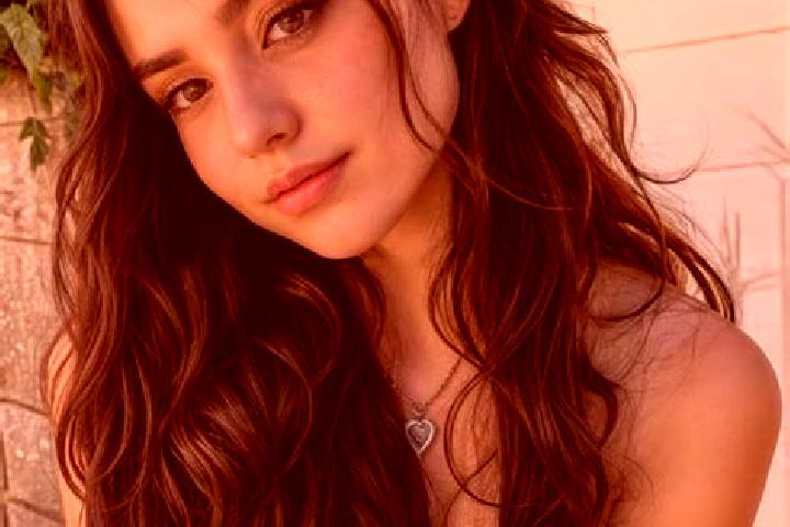 Clara, 28, a auburn brown-eyed european companion based in Kidsgrove. Offering 69, A-Level, Couples, Erotic Massage, Striptease. Available for incall and out...