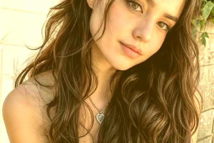 Clara, 28, a auburn hazel-eyed middle eastern companion based in Lalgudi. Offering Domination, Roleplay, Girlfriend Experience, Massage. Available for incall...