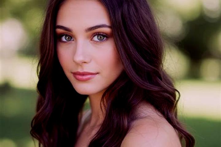 Clara, 28, a auburn hazel-eyed mixed companion based in Las Guasimas (Las Borregas). Offering Overnight, Roleplay, Dinner Date, Party Girl. Available for inc...