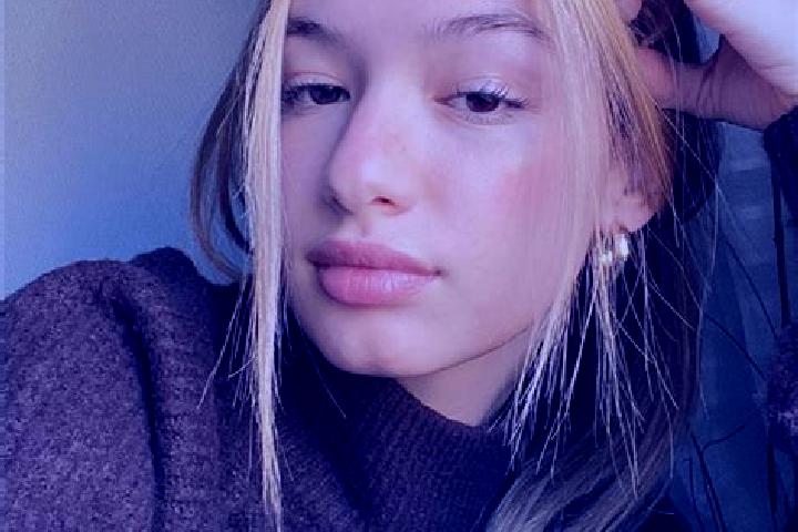 Clara, 28, a blonde brown-eyed mediterranean companion based in Campani. Offering Tantra, 69, Travel Companion. Available for incall and outcall, day and eve...