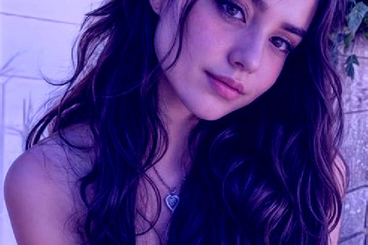 Clara, 28, a brunette hazel-eyed middle eastern companion based in Bad Liebenwerda. Offering Duos, A-Level, Tantra, OWO. Available for incall and outcall, ov...