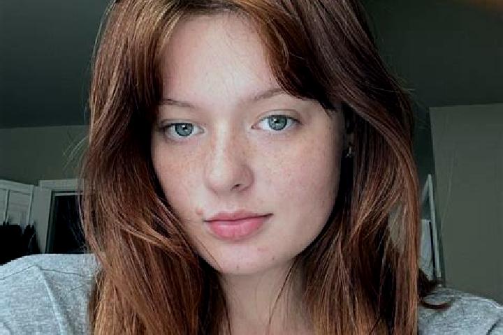 Clara, 28, a red brown-eyed middle eastern companion based in Ranes. Offering Erotic Massage, A-Level, Party Girl. Available for incall and outcall, overnigh...
