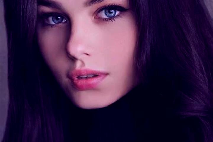 Clara, 28, a red dark-eyed caucasian companion based in Huashan. Offering 69, Prostate Massage, BDSM. Available for incall and outcall, overnight bookings av...